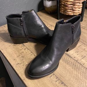 Antonio Melani black leather booties ankle boot